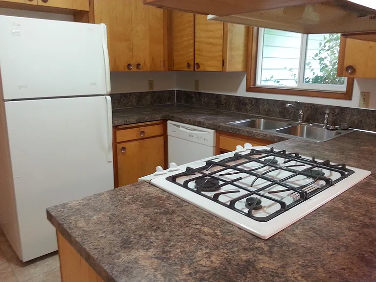 1331 NW Circle Blvd — Photo 3