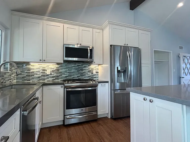 3534 Mount Abbey Ave — Photo 6