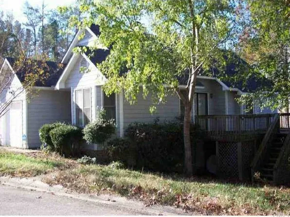 2421 Calvert Dr, Raleigh, NC 27610