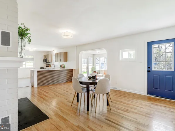 8077 Fox Mill Rd, Harrisburg, PA 17112