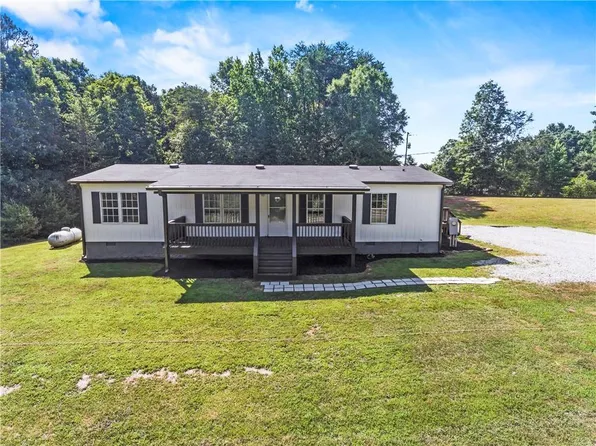 9405 Skitts Mountain Dr, Lula, GA 30554