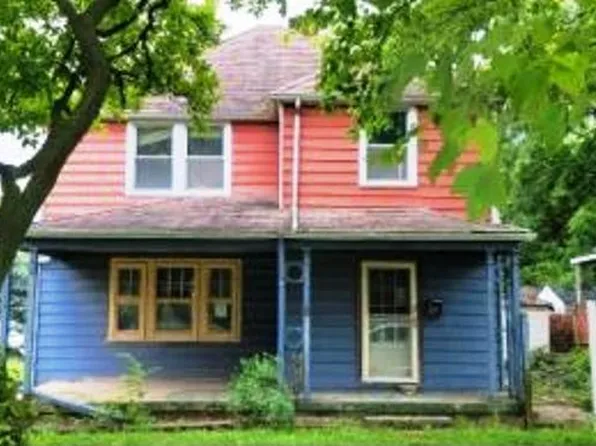 1702 S Smithville Rd, Dayton, OH 45410