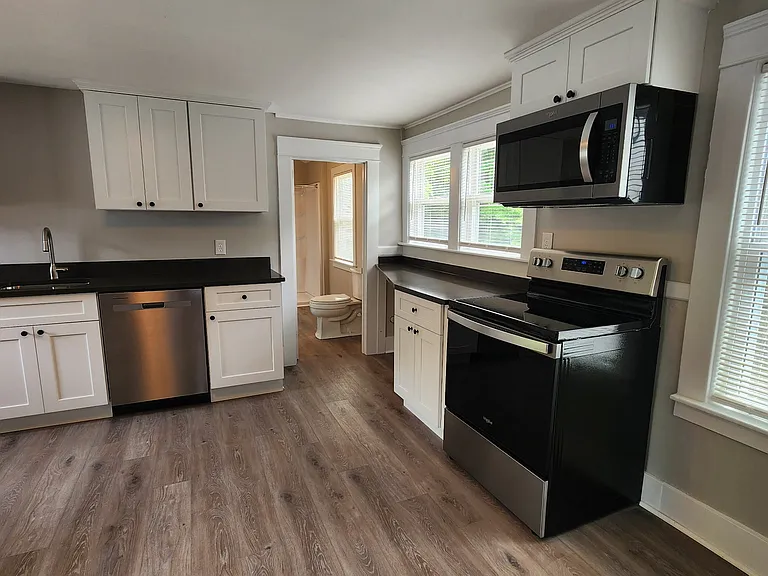 20 Nelson St #2 — Photo 2