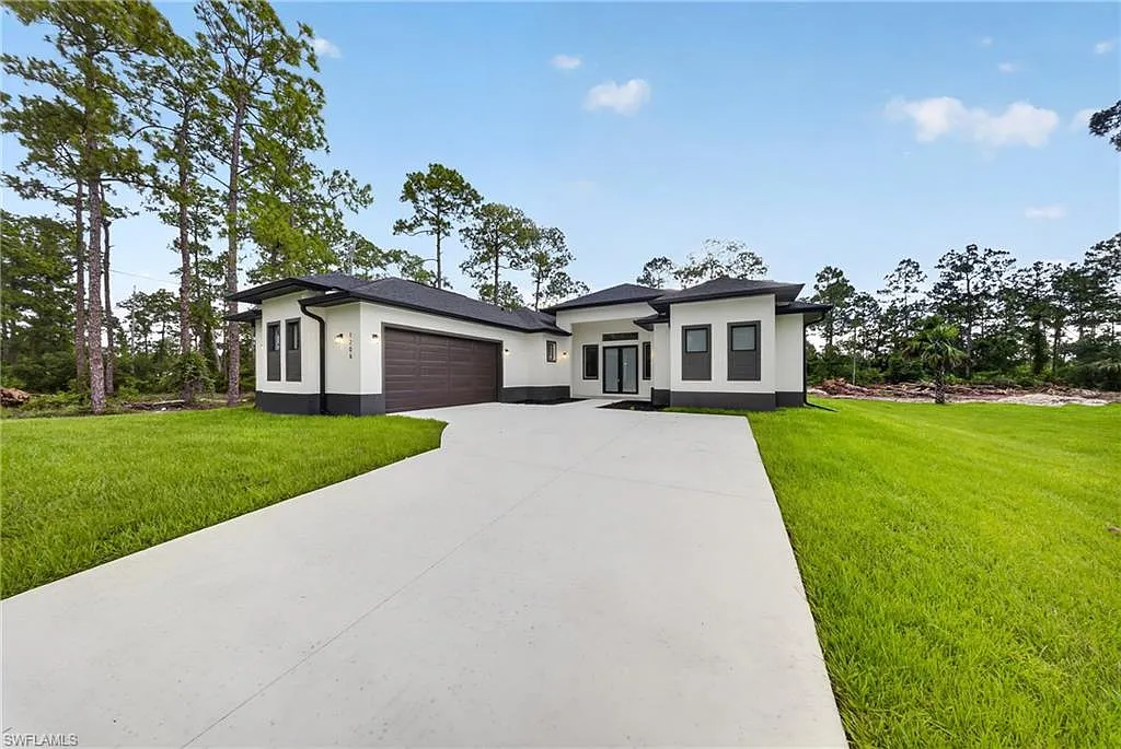 4 bed, 3.0 bath, 1822 sqft, $3,200 — Photo 3