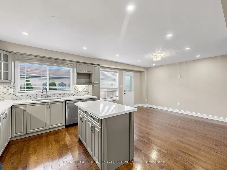 5837 Rainberry Dr — Photo 10