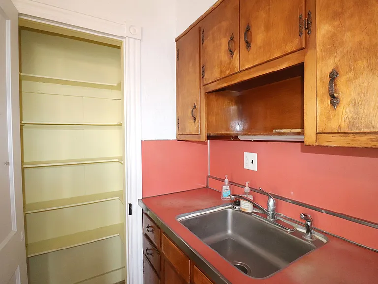 24 N Church St #2 — Photo 10