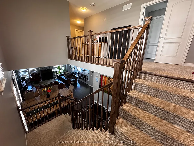 1098 Woodhaven Dr — Photo 8