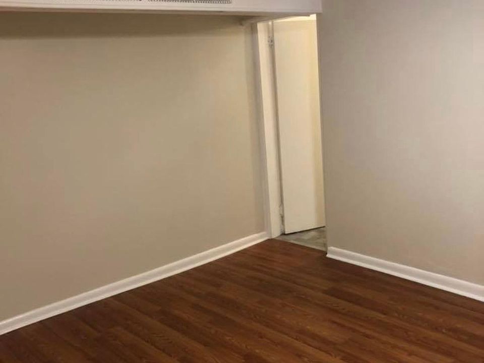 2nd image of 2319 Pearsall Ave