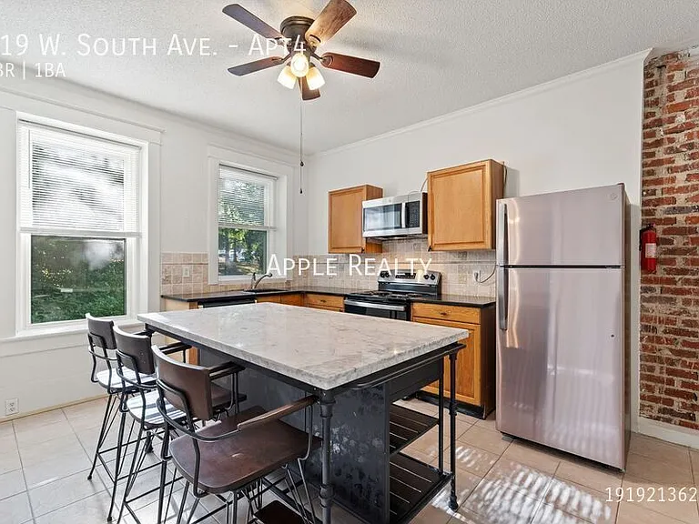 219 W South Ave #4 — Photo 4