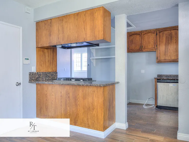 3045 Charlotte Ave — Photo 8