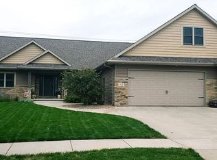 412 Albert Way, Appleton, WI 54915
