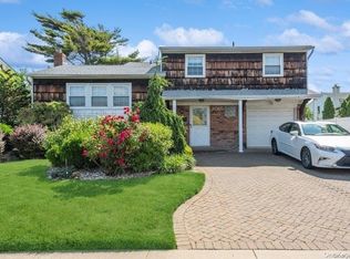 3065 Lee Pl, Bellmore, NY 11710