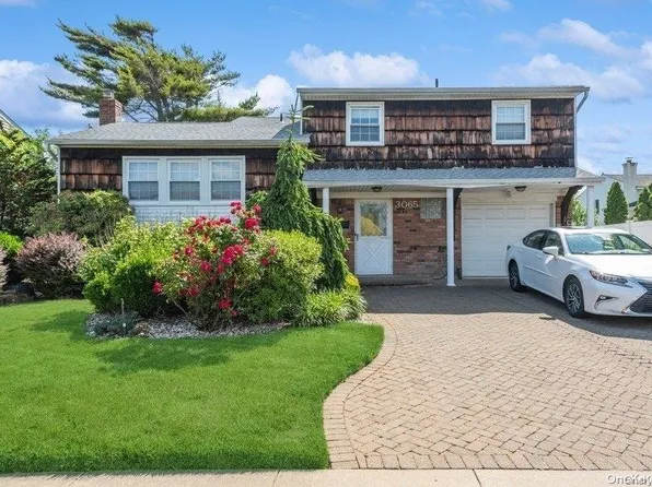 3065 Lee Place, Bellmore, NY 11710