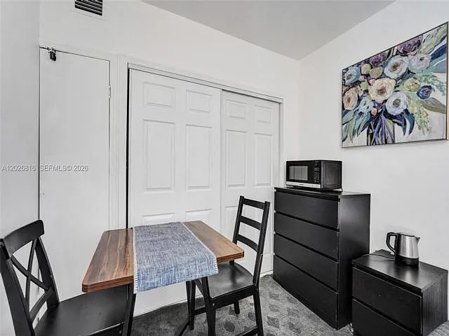 712 SW 7th Ter — Photo 12