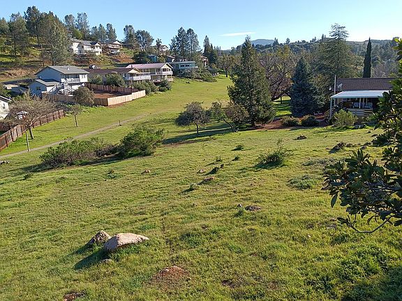 Great backyard for 4660 Hawaina