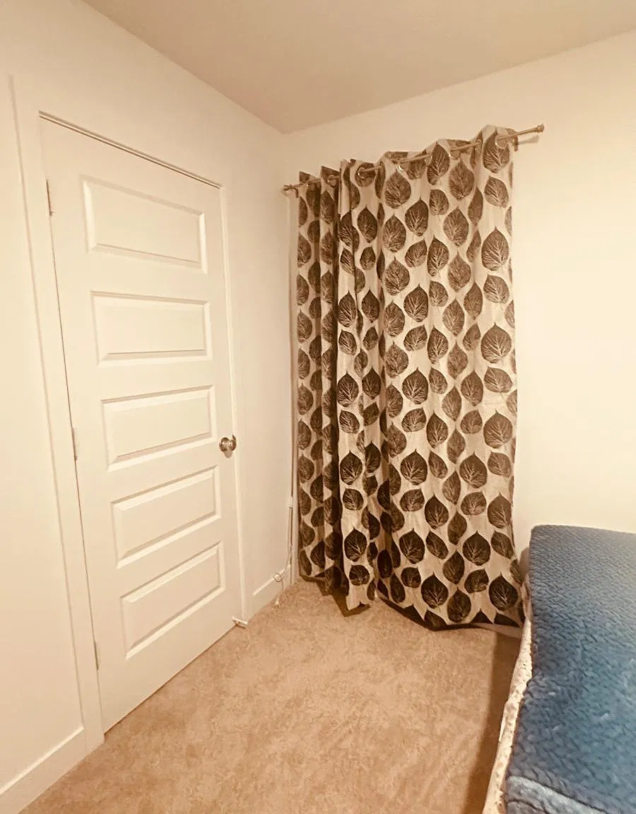 5 bed, 2247 sqft, $850 — Photo 3
