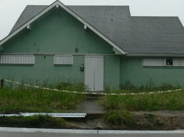 1245 Gardena Dr, New Orleans, LA 70122