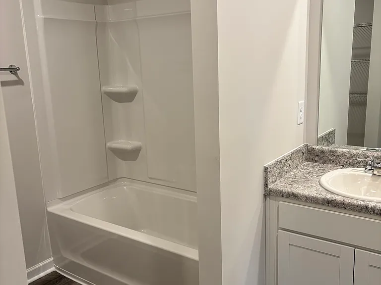 701 Savannah St — Photo 10