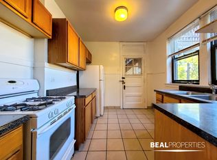 1117-27 W Oakdale, Chicago, IL 60657
