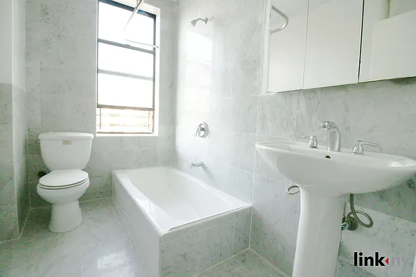 Rented by Link NY Realty | media 6