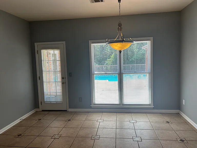 1474 Millington Rd — Photo 7