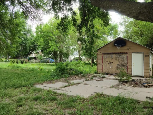 1001 S F St, Wellington, KS 67152