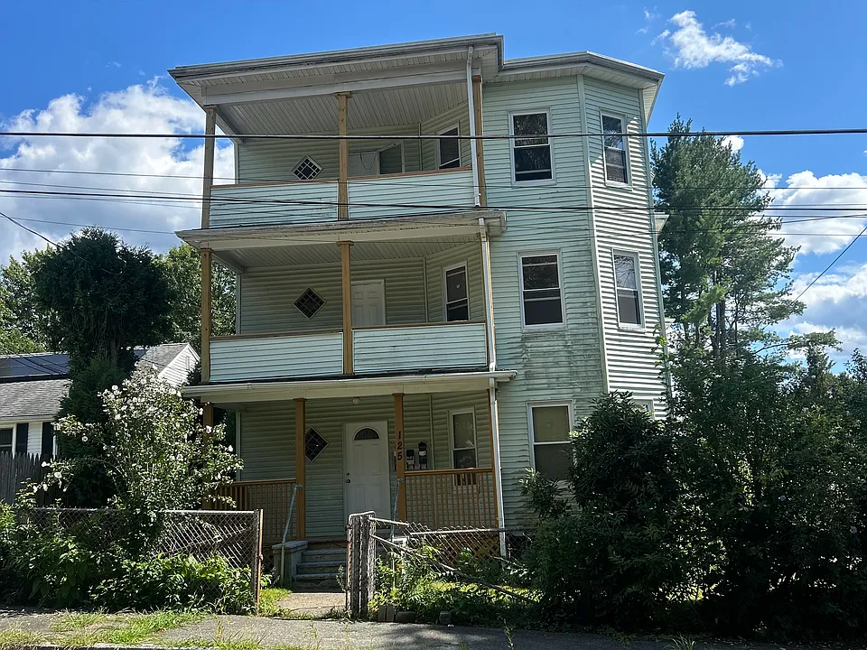 125 Arthur St #2