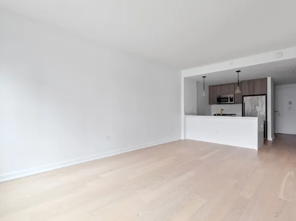 515 West 38th Street image 10 of 27