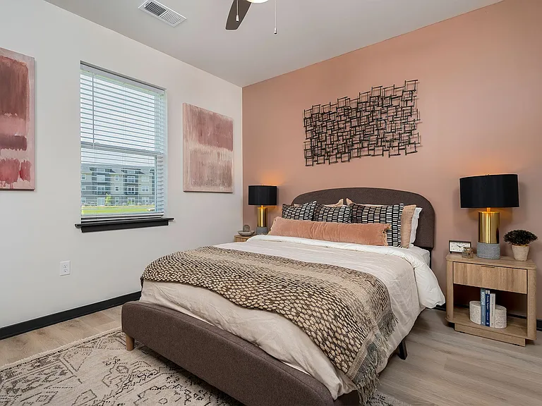 1BR, 1BA - 741SF - Bedroom