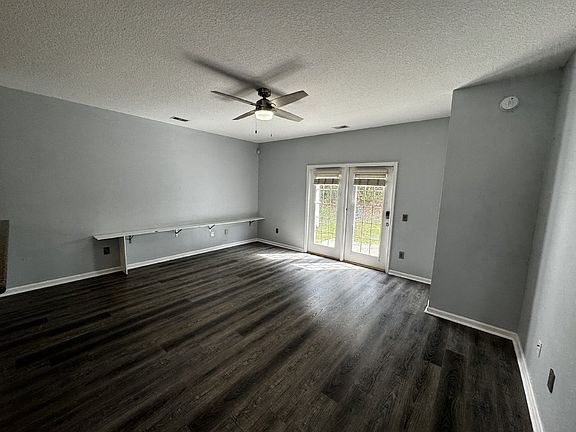 4th image of 950 Canyon Oak Loop