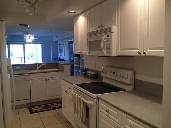 5th image of 4670 Links Village Dr Unit B207