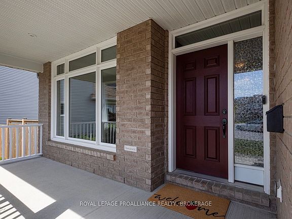 4th image of 561 Savannah Ct