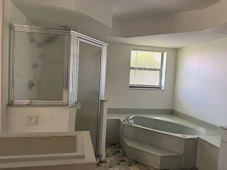 1474 Dewitt St — Photo 26