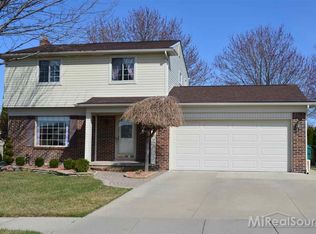 46280 Plum Grove Rd, Macomb, MI 48044