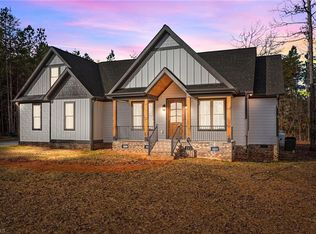 118 Heron Bay Dr, New London, NC 28127