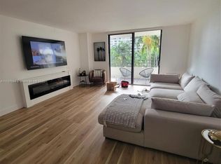 2500 Parkview Dr APT 518, Hallandale, FL 33009