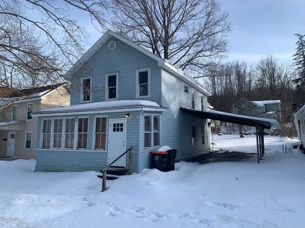 58 Brook St, Corry, PA 16407