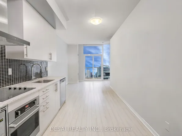 352 Front St W #2321, Toronto, ON M5V 0K3