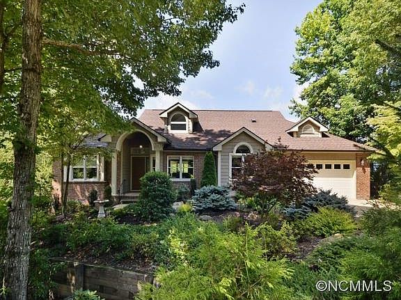 1st image of 110 Jenny Lind Dr