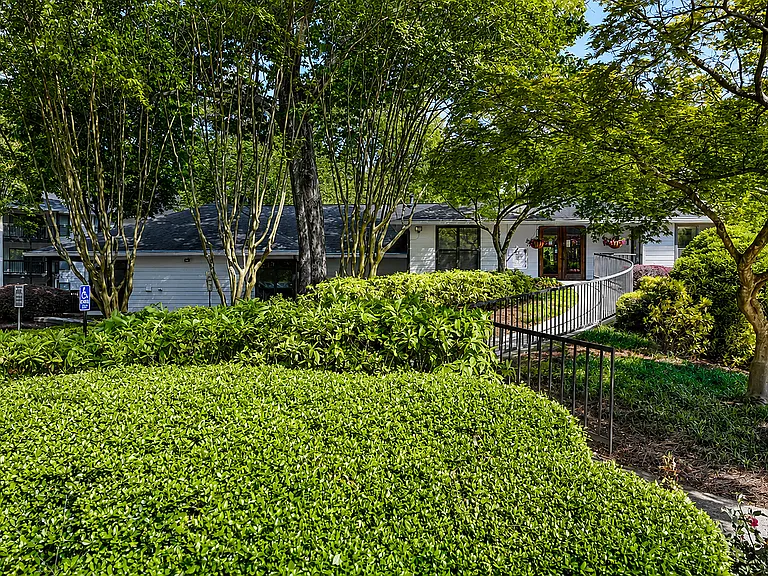 Avana Court — Photo 25