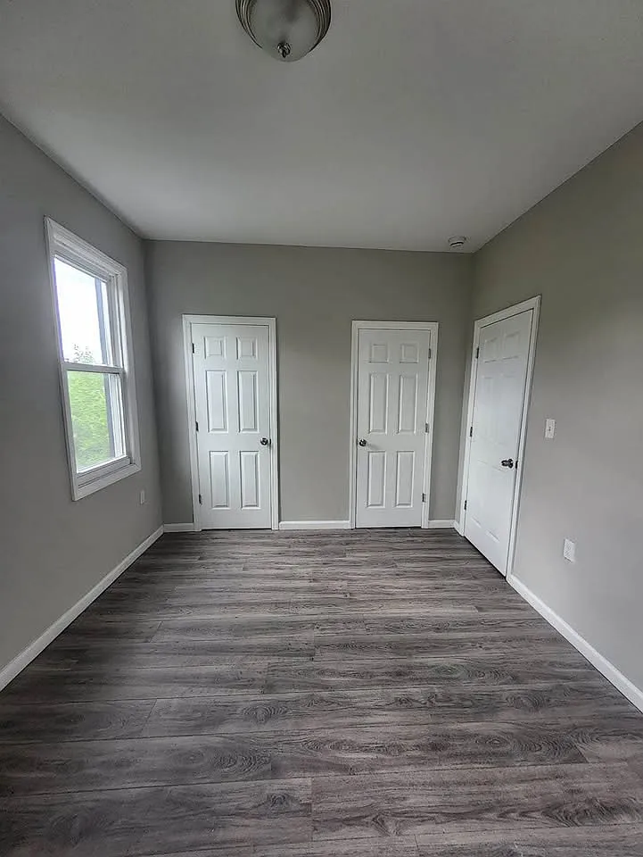 3 bed, $2,300 — Photo 2