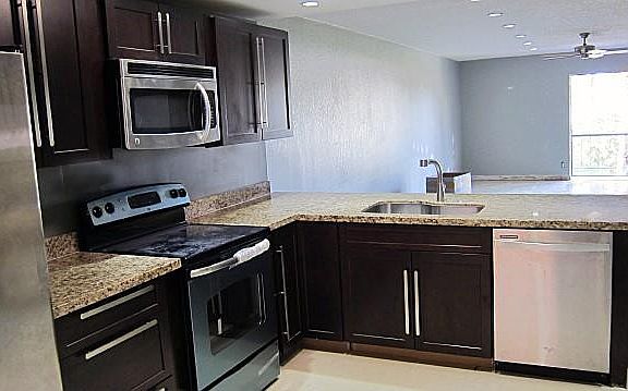 4th image of 430 Commodore Drive #215
