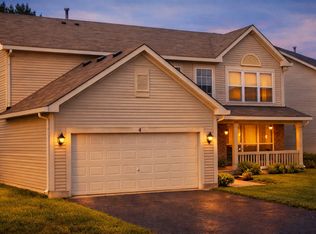 4 Franklin Ct, Bolingbrook, IL 60440