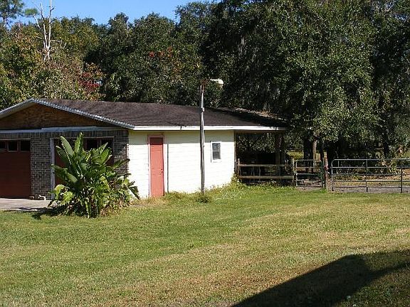Barn with 12x12 horse stalls