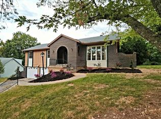 1427 Grandview Dr, Warrensburg, MO 64093
