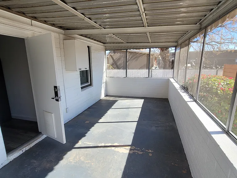 1007 E Campbell Ave — Photo 7