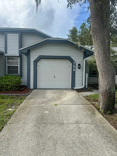 2 bed, 907 sqft, $2,000 — Photo 3