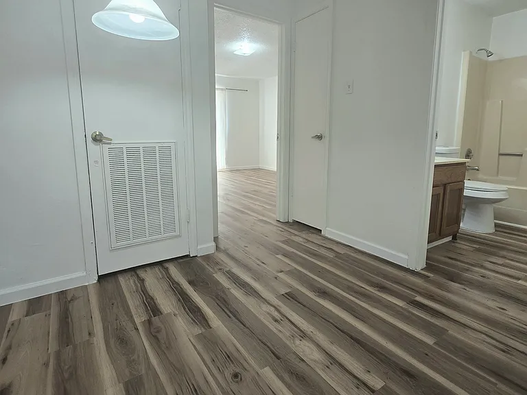 202 Ash Dr #103 — Photo 4