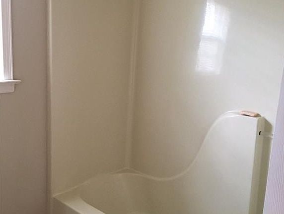 5th image of 1308 Dorchester Dr
