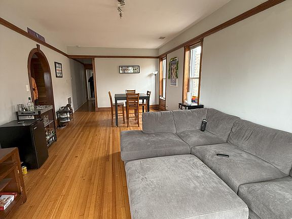 4th image of 1104 W Oakdale Ave APT 3